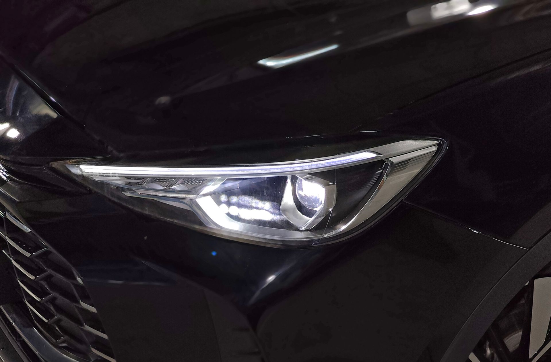 MG ZS 1.5 Hybrid+ Luxury - foto 17
