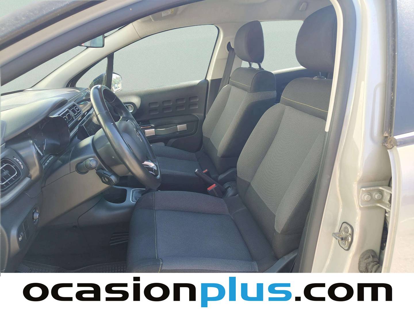 Foto asientos delanteros Citroën C3 Citroën C3 PureTech 83 Feel Pack (83 CV)