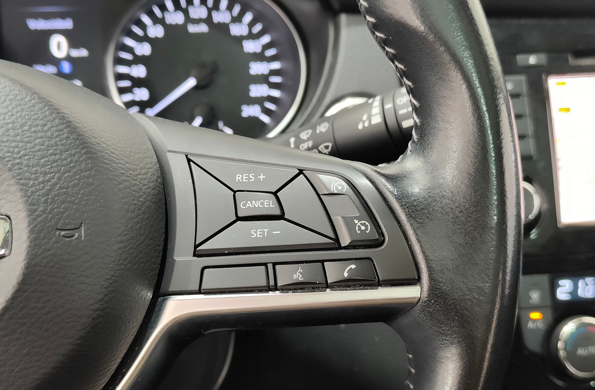 Nissan Qashqai dCi 150 N-Connecta - foto 29