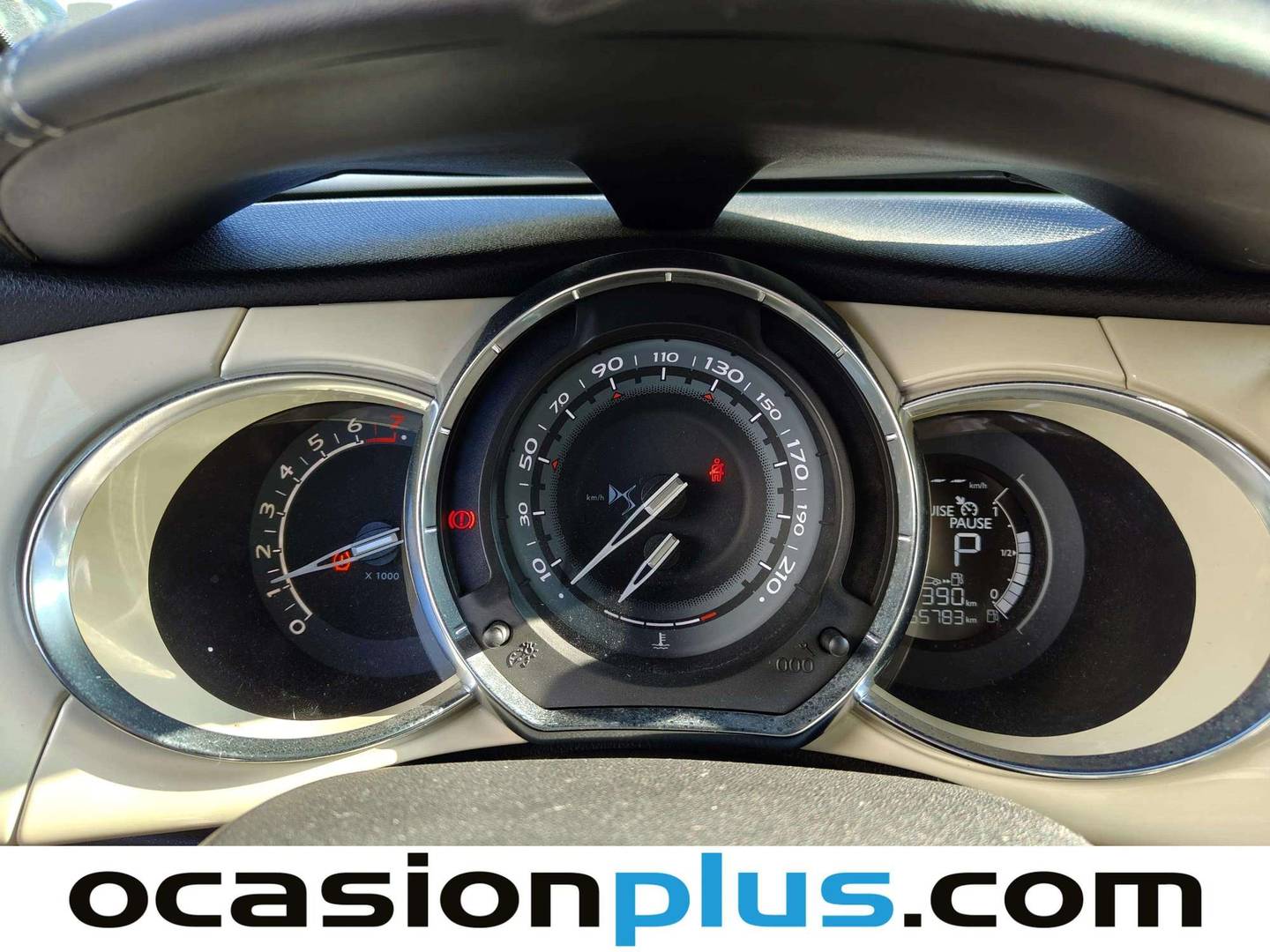 Foto DS DS 3 DS DS3 Crossback PureTech 110 Café Racer EAT6 (110 CV)