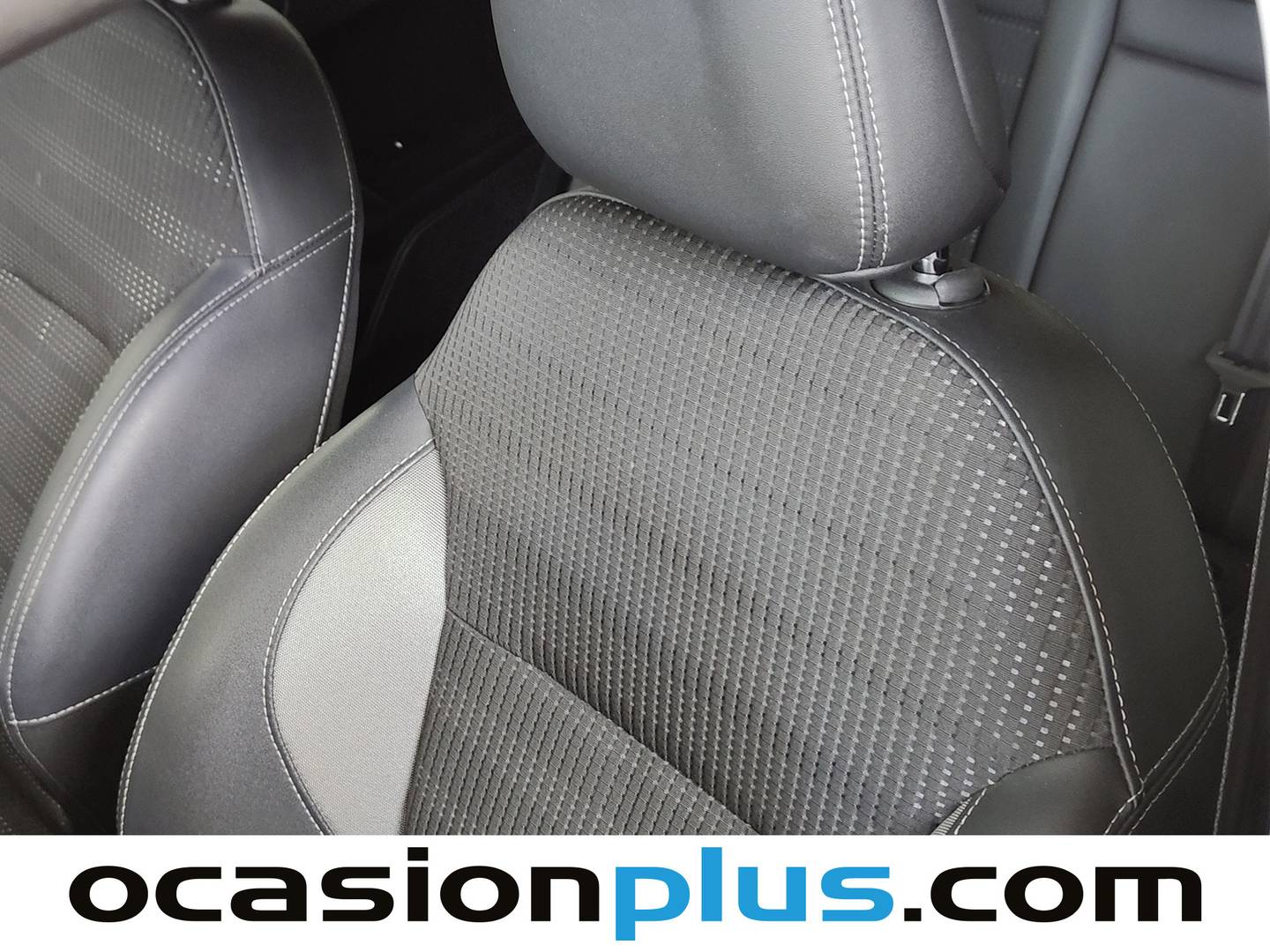 Extras y acabados del Peugeot 2008 Peugeot 2008 BlueHDi 120 S&S Allure (120 CV)