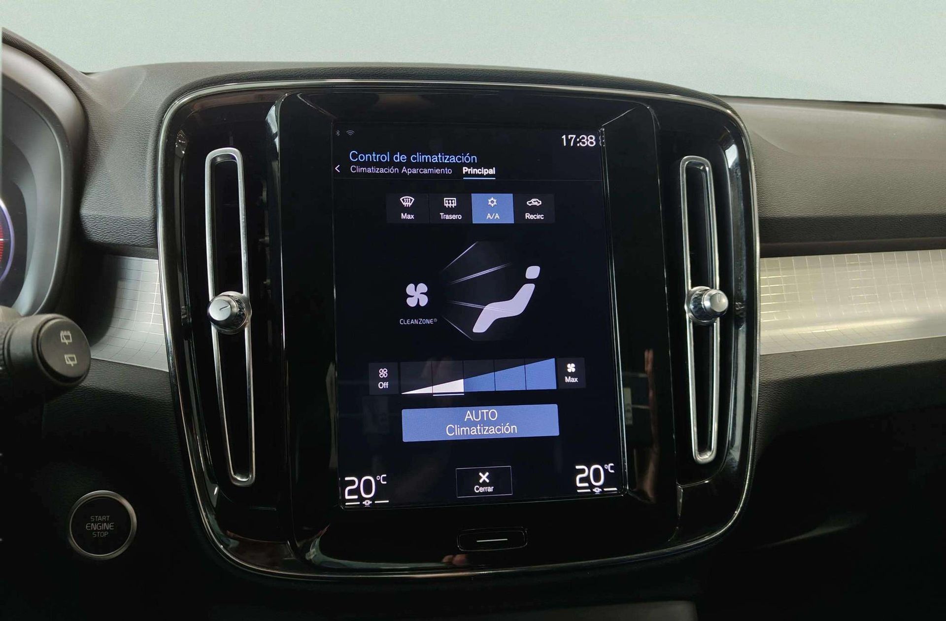 Volvo XC40 D3 Business Plus - foto 41