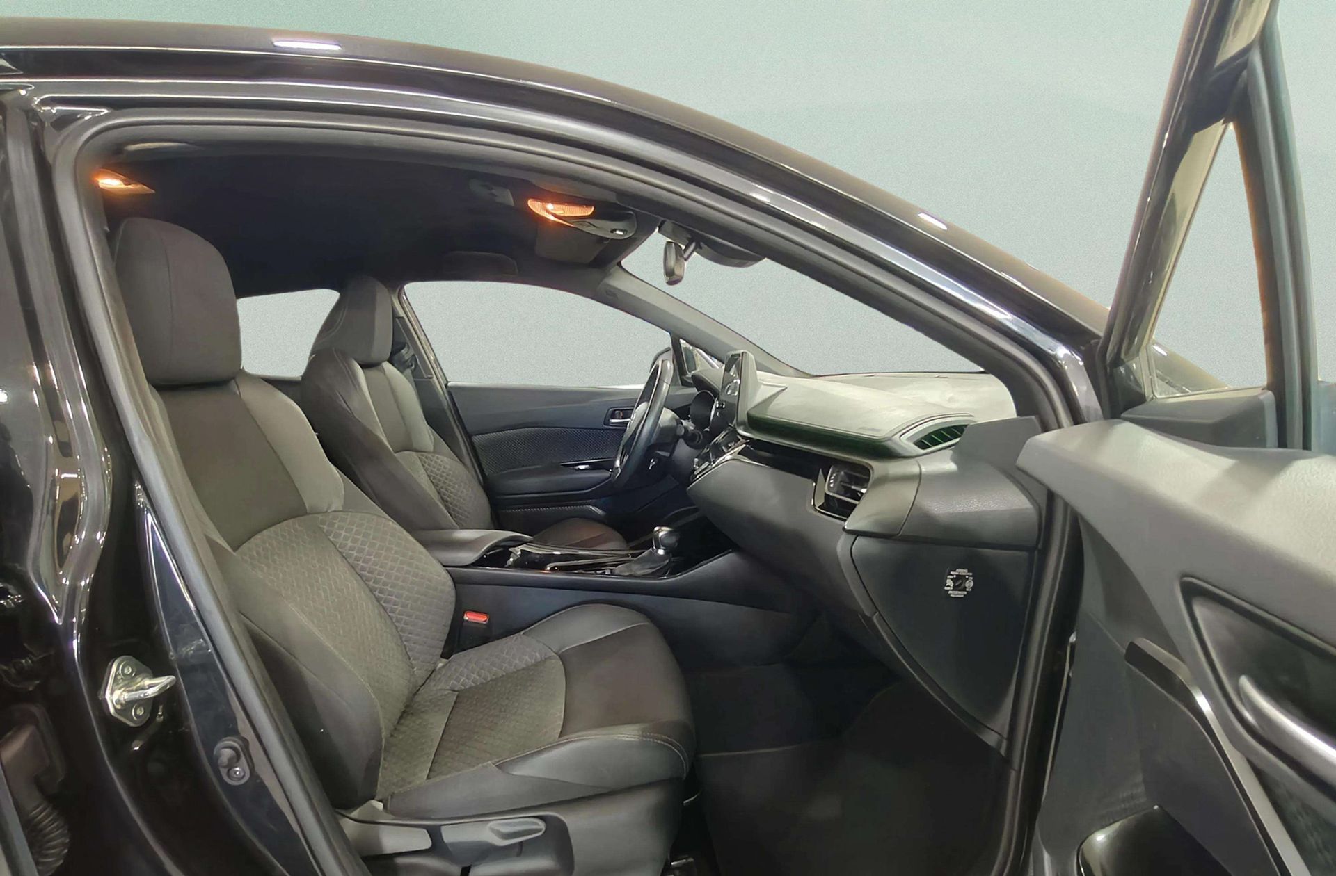 Toyota C-HR 180H Advance - foto 16
