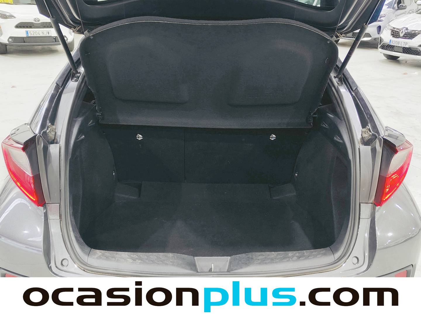 Foto Toyota C-HR Toyota C-HR 1.8 125H Advance (122 CV)