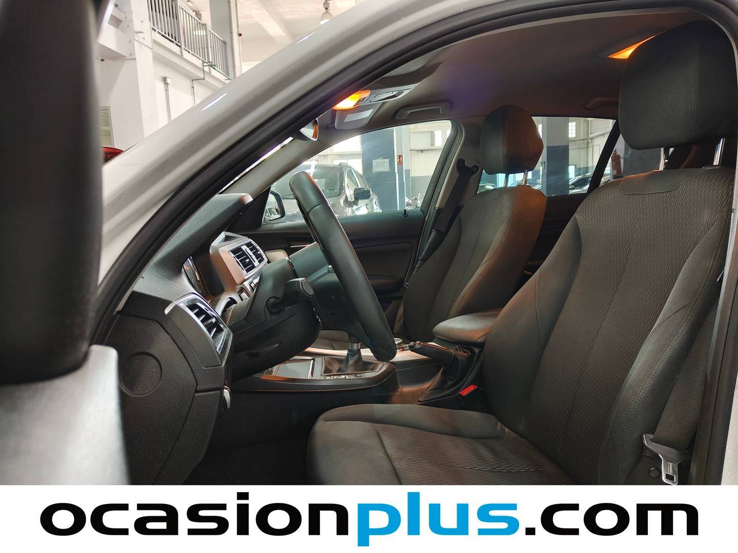Foto asientos delanteros BMW Serie 1 BMW Serie 1 118i (136 CV)