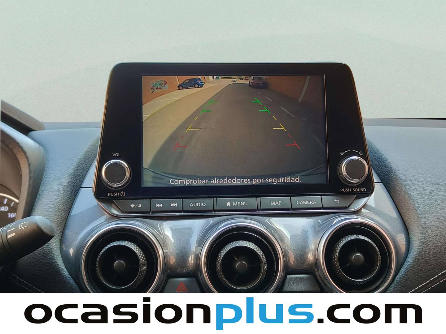 Equipamiento del Nissan JUKE Nissan Juke DIG-T N-Connecta 4x2 (114 CV)