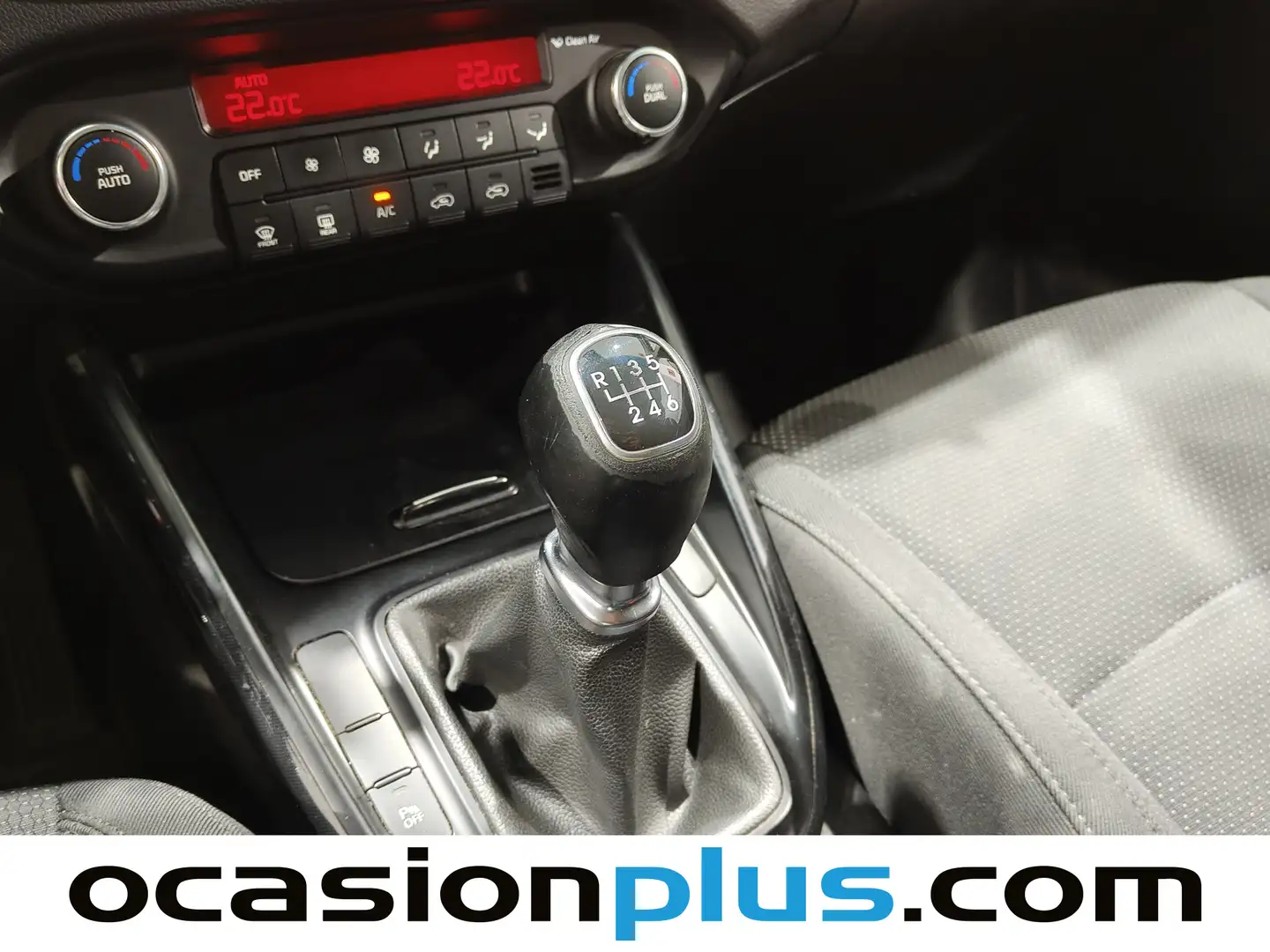 Foto KIA Carens Kia Carens 1.7 CRDi VGT UEFA Euro2016 Eco-Dynamic (115 CV) 7 Plazas