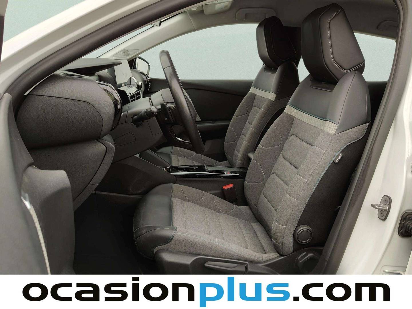 Citroën C4 Citroën C4 BlueHDi 130 S&S Plus EAT8 (131 CV) 131cv