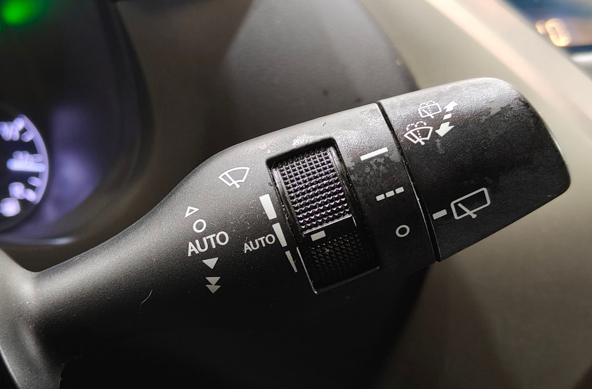 Lexus NX 300h Executive 4WD - foto 31