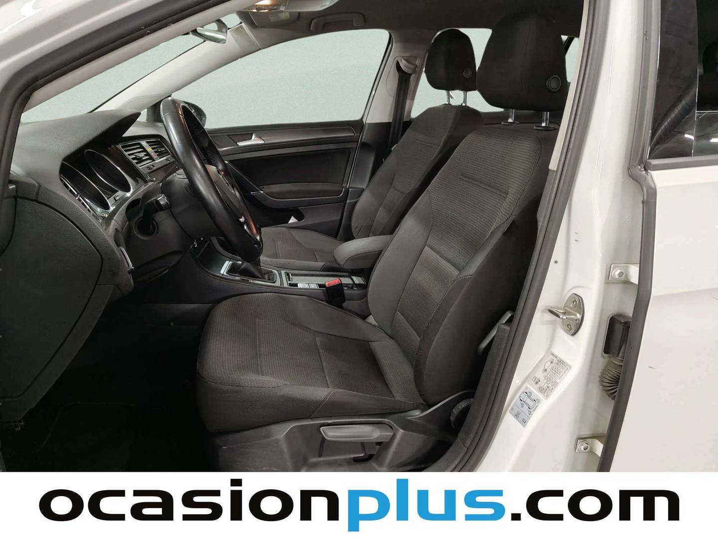 Foto asientos delanteros Volkswagen Golf Volkswagen Golf Advance 1.4 TSI (125 CV)