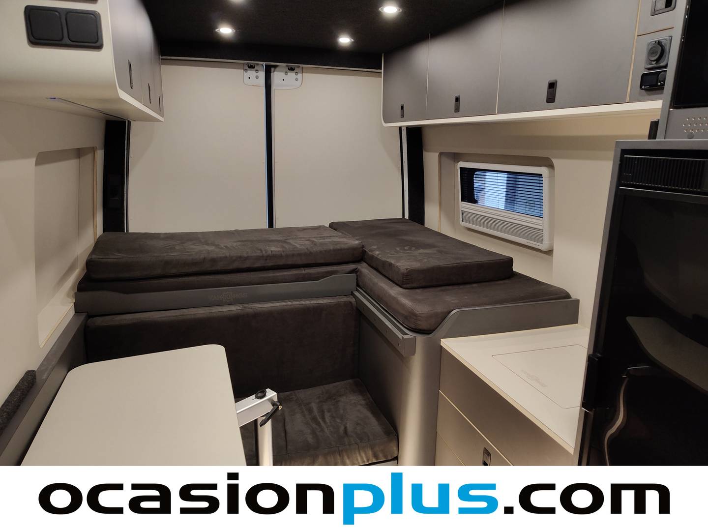 Mercedes Sprinter Mercedes Sprinter Furgon 211 CDI MEDIO 3.0T T. ALTO TD (114 CV) Camperizada 3 Plazas al mejor precio