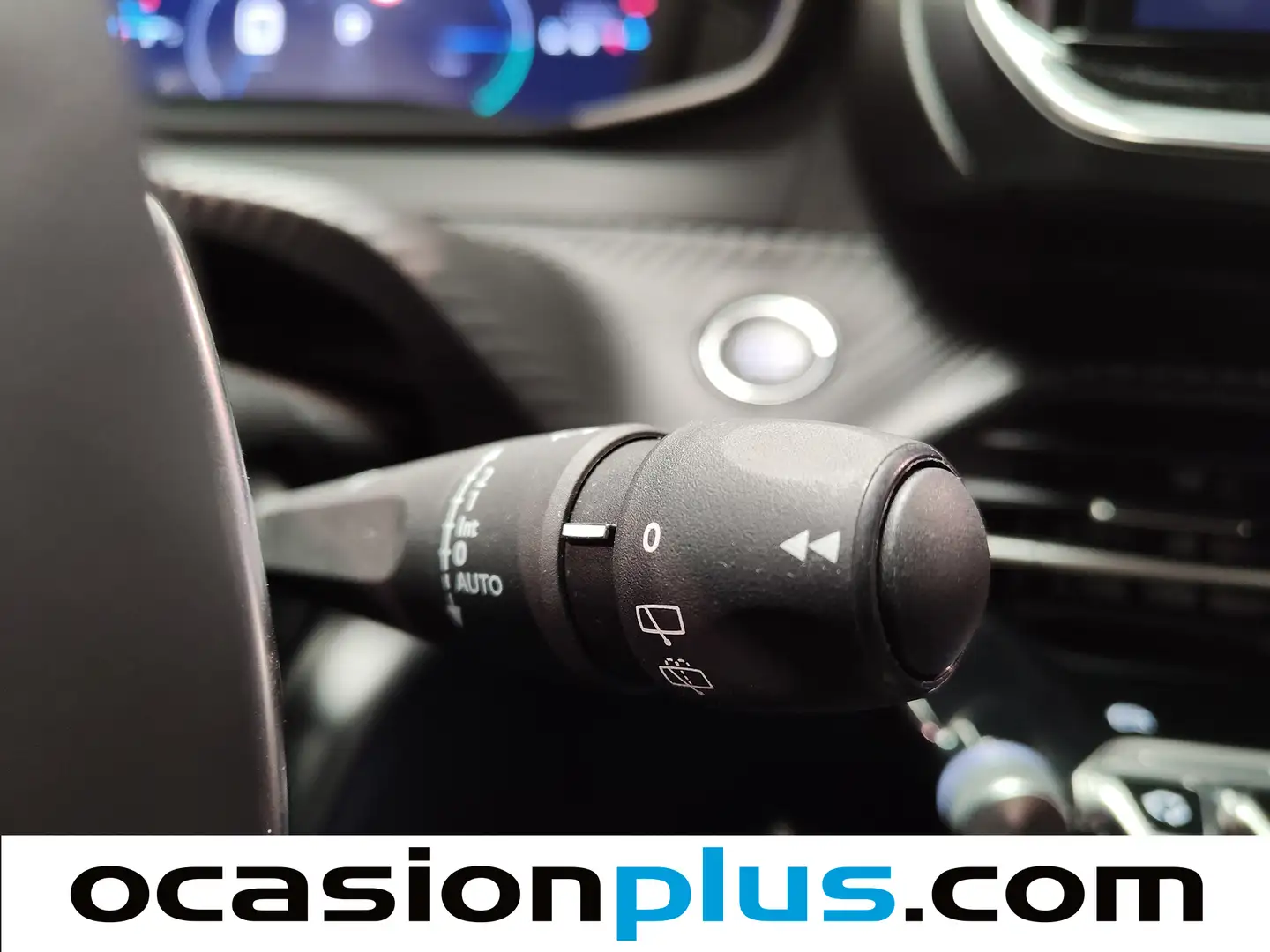 Foto Peugeot 2008 Peugeot 2008 Allure Hybrid eDCS6 (145 CV)