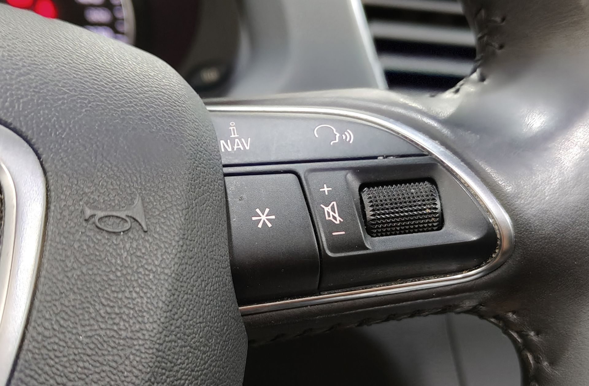 Audi Q3 Ambiente 2.0 TDI quattro S tronic - foto 25