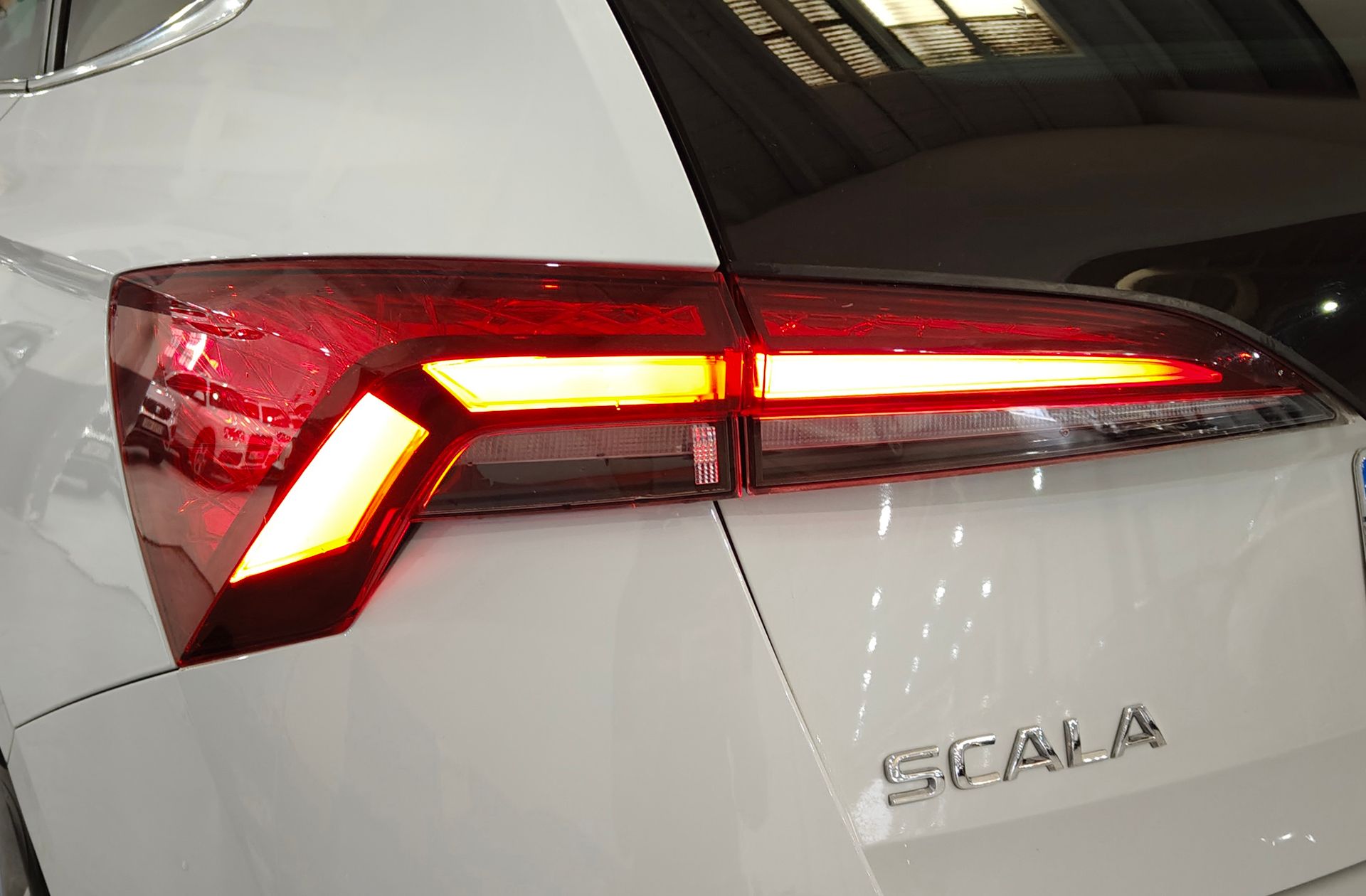 Škoda Scala 1.0 TSI Selection - foto 16