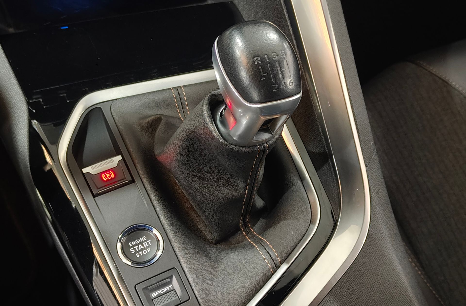 Peugeot 3008 BlueHDi 130 GT Line - foto 5