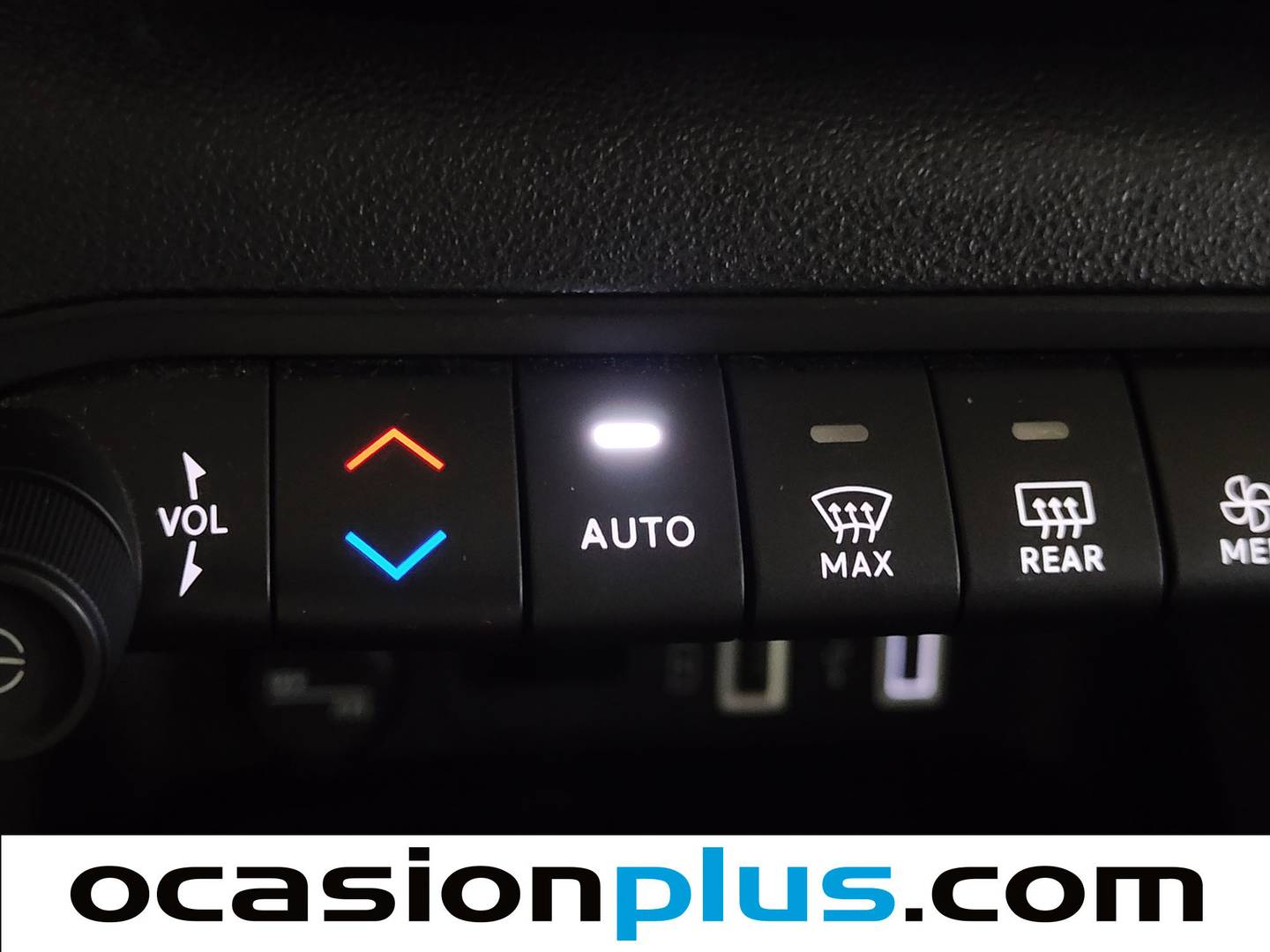 Foto Jeep Avenger Jeep Avenger 1.2 G Summit 74 kW (100 CV)