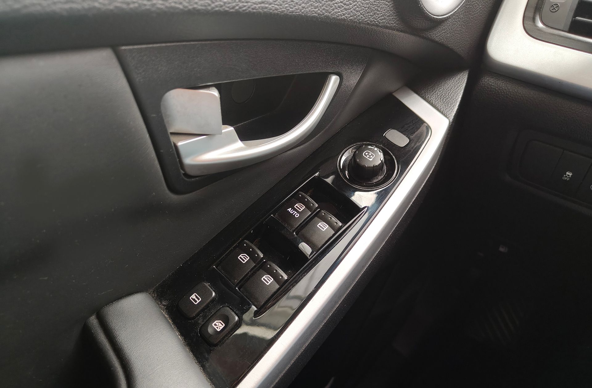 SsangYong Korando D22T Premium 4x2 - foto 35