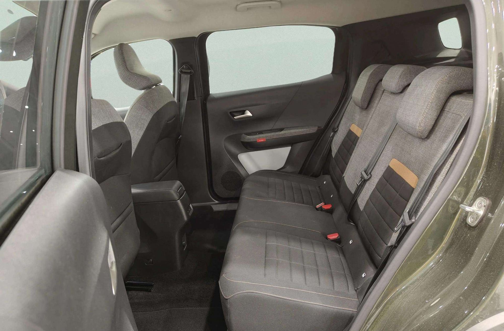 Citroën C3 Aircross Hybrid 145 Plus e-DCS6 - foto 11