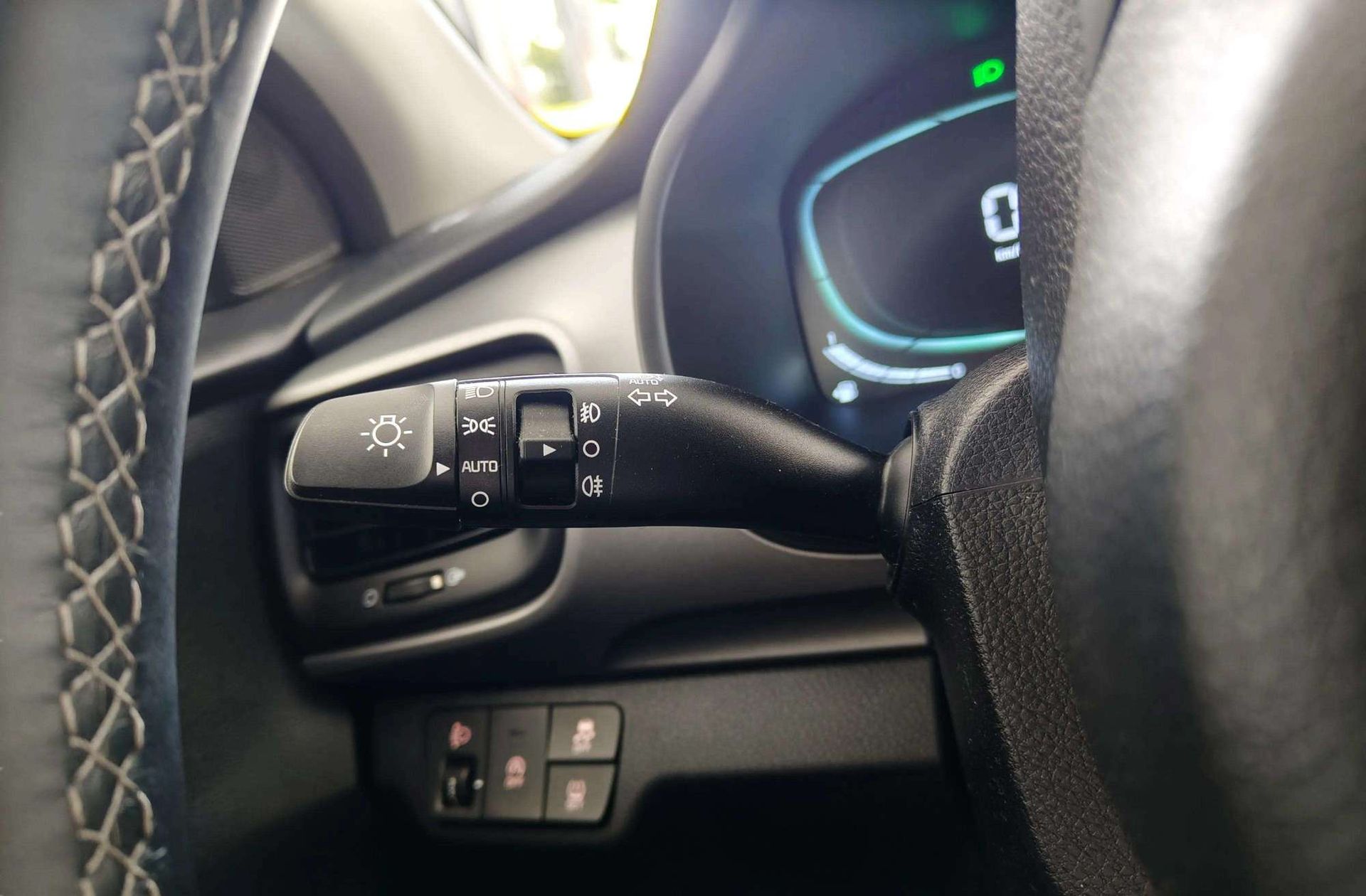 Kia Stonic 1.0 T-GDi MHEV Concept - foto 26