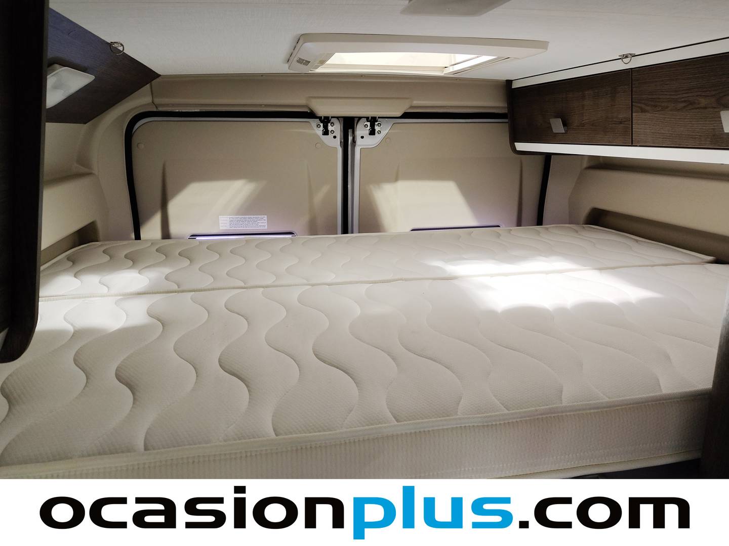 Acabados Benimar BENIVAN Benimar BENIVAN B120 ES (140 CV) 4 Plazas