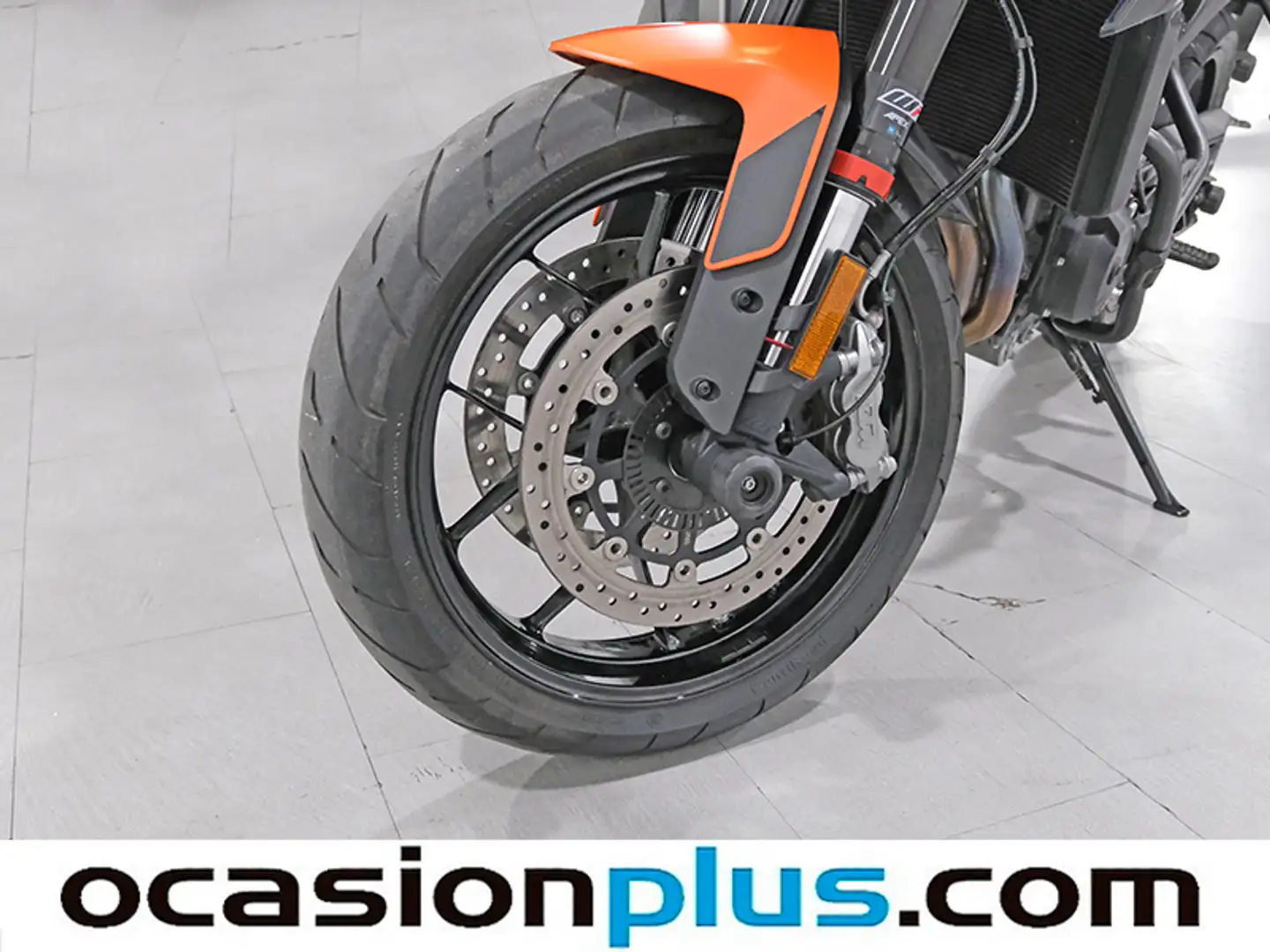 Foto KTM 890 DUKE L KTM 890 DUKE L 890 DUKE L (95 Cv)