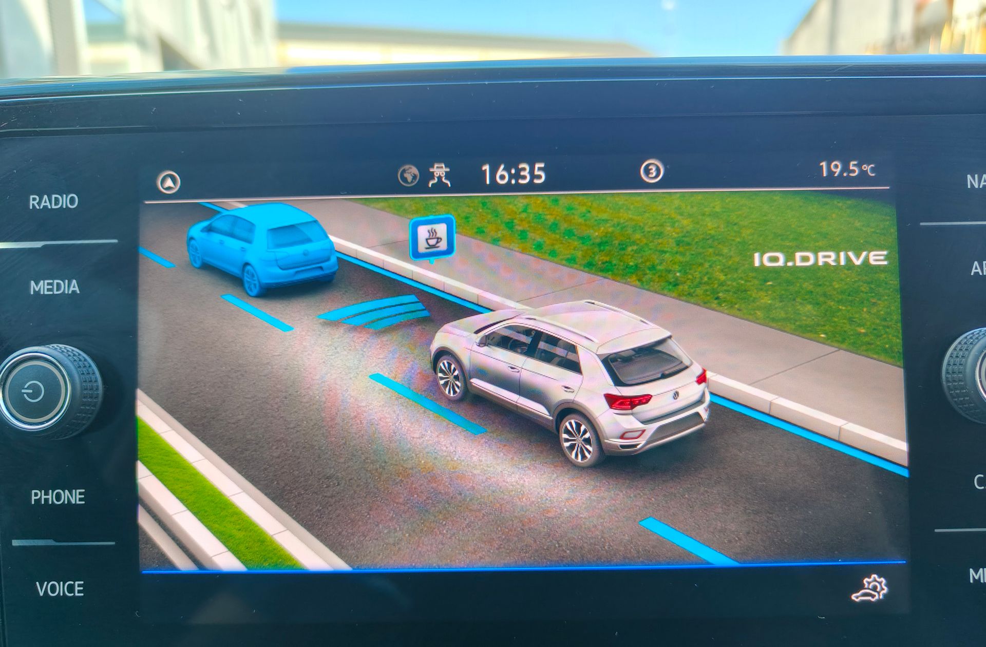 Volkswagen T-Roc Life 2.0 TDI - foto 12