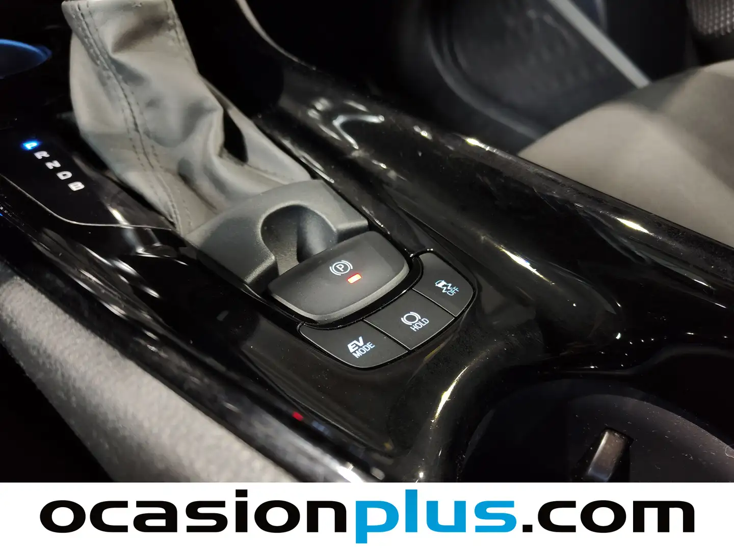 Foto Toyota C-HR Toyota C-HR 1.8 125H Advance (122 CV)