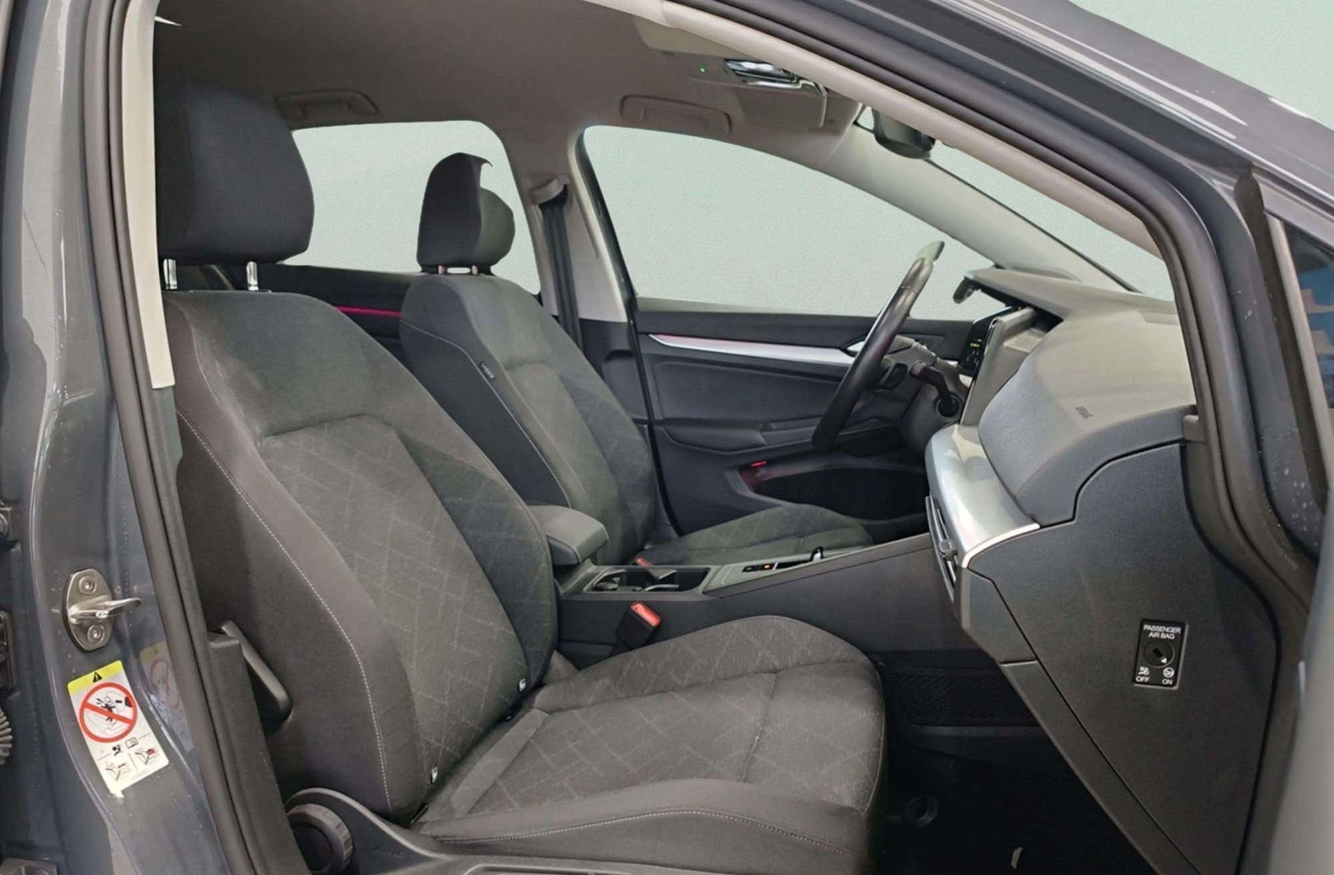 Volkswagen Golf Life 1.5 eTSI DSG - foto 19