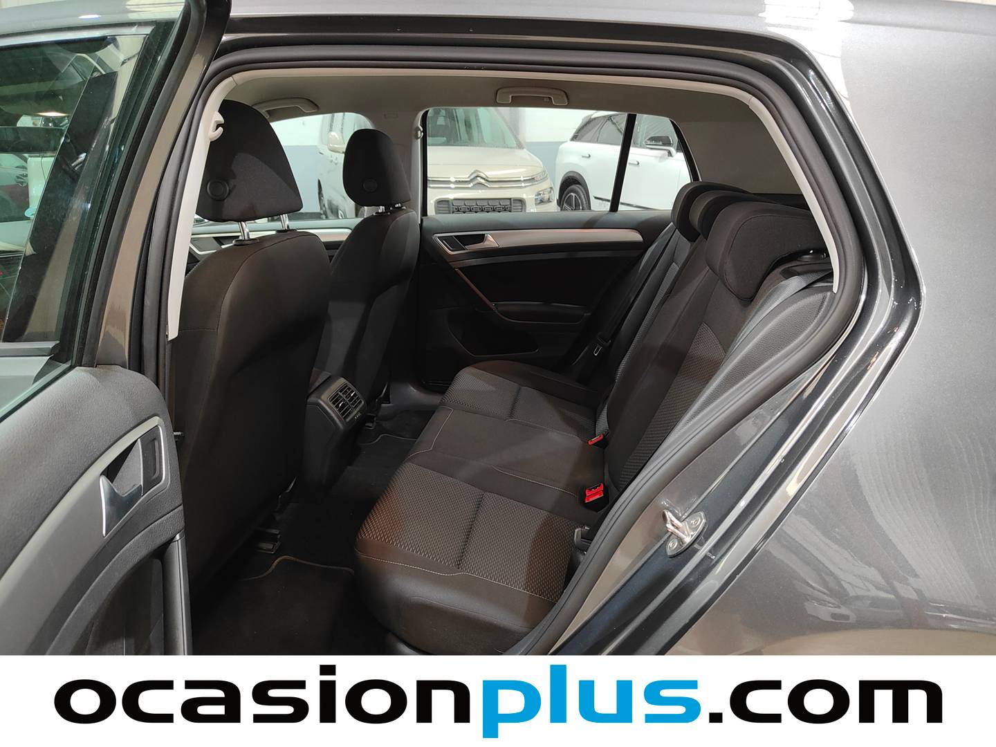 Foto asientos traseros Volkswagen Golf Volkswagen Golf Last Edition 1.5 TSI Evo (130 CV)