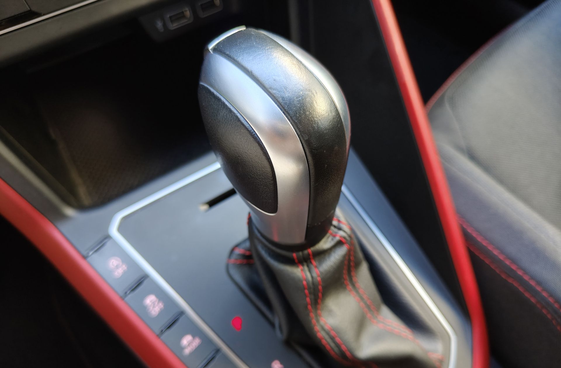 Volkswagen Polo GTI 2.0 TSI DSG - foto 6