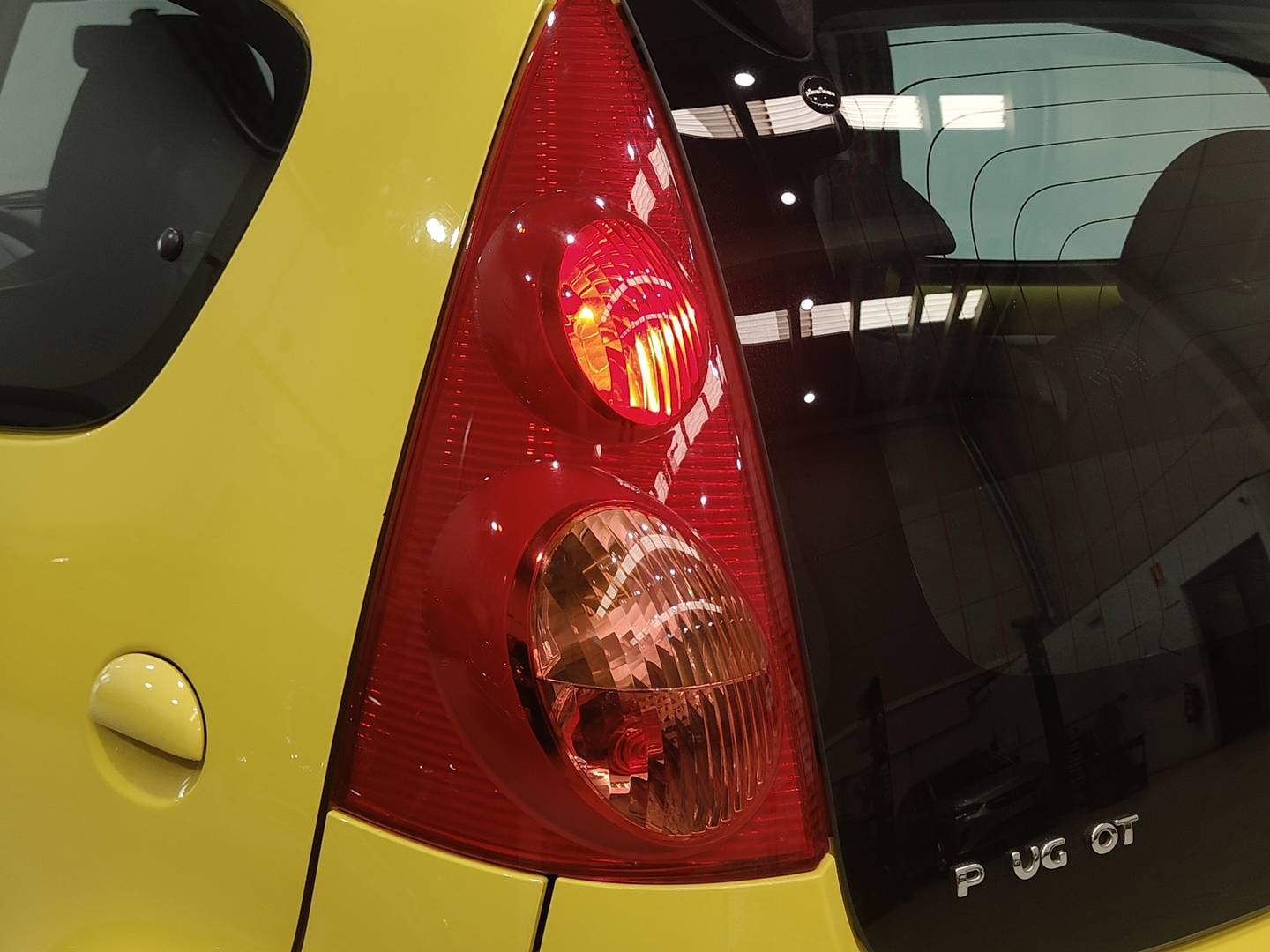 Peugeot 107 Peugeot 107 1.0i Urban (68 CV) km 0