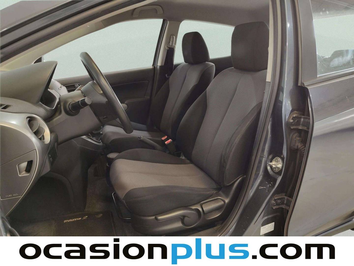 Foto asientos delanteros Mazda Mazda2 Mazda Mazda 2 1.4 CRTD Active (68 CV)