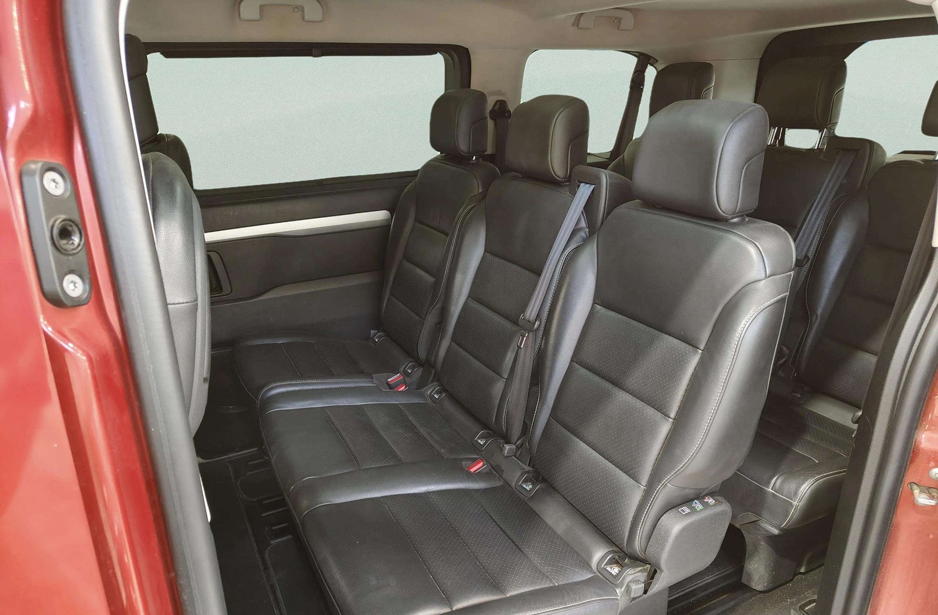Peugeot Traveller BlueHDi 150 Allure Standard 9 plazas - foto 16