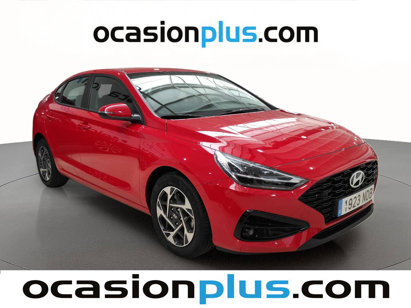Foto delantera Hyundai i30 Hyundai i30 Fastback 1.0 TGDI 48V Klass (100 CV) derecha