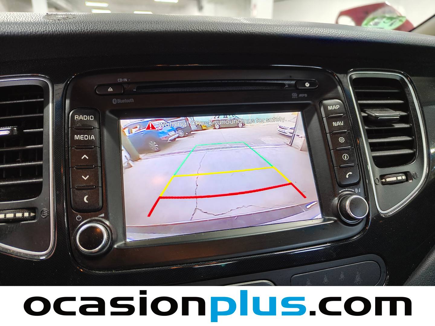 Equipamiento del KIA Carens KIA Carens 1.6 GDi UEFA Euro 2016 Eco-Dynamics  (135 CV)