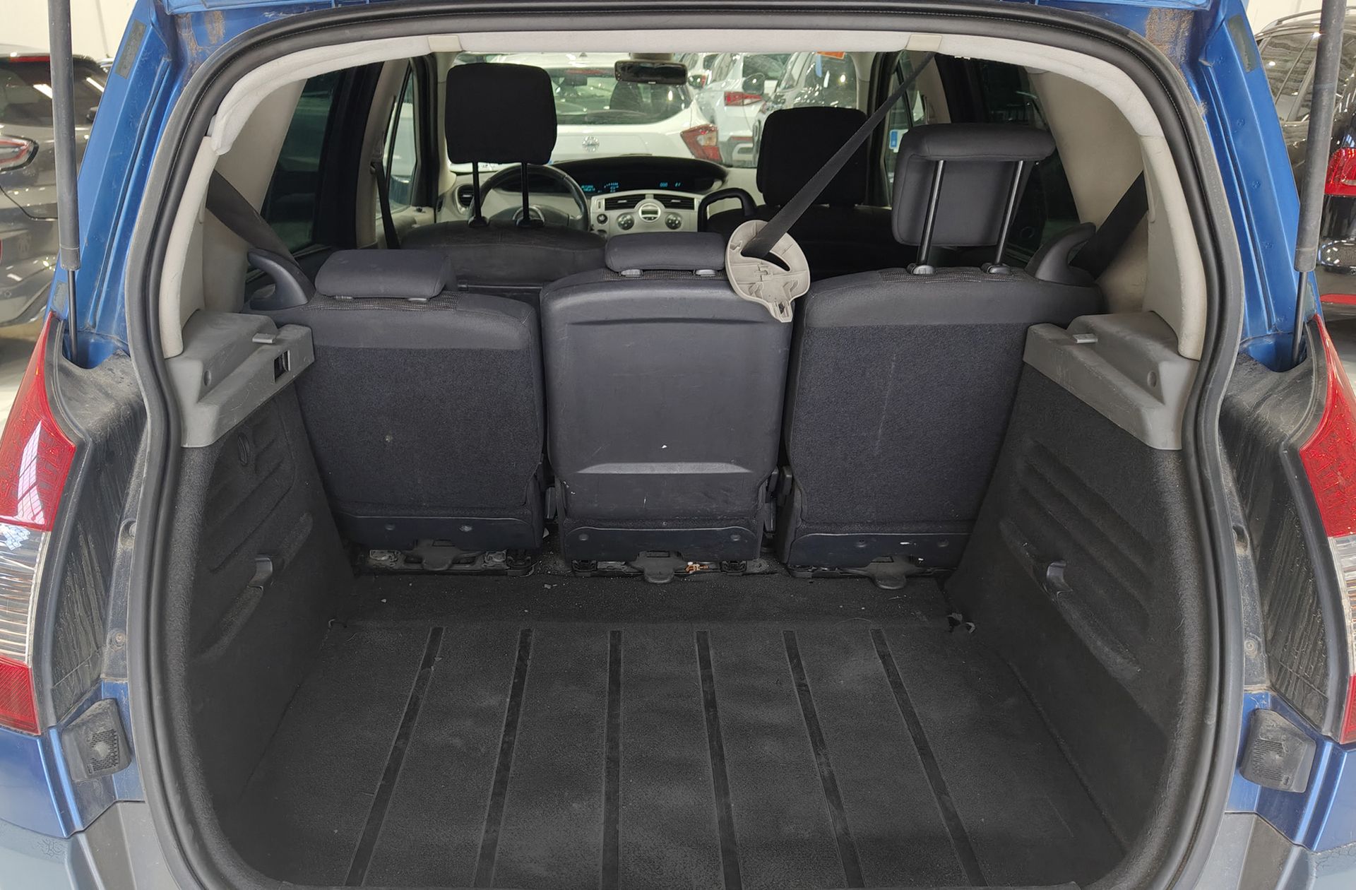 Renault Scénic 1.9 dCi Dynamique EU4 - foto 12