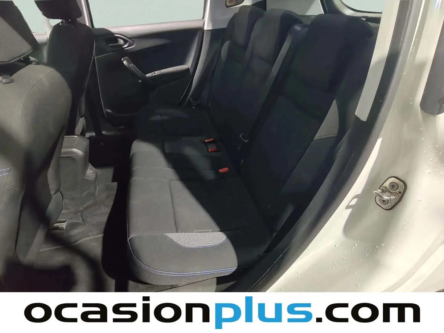 Foto Peugeot 2008 Peugeot 2008 BlueHDi 100 Style (100 CV)