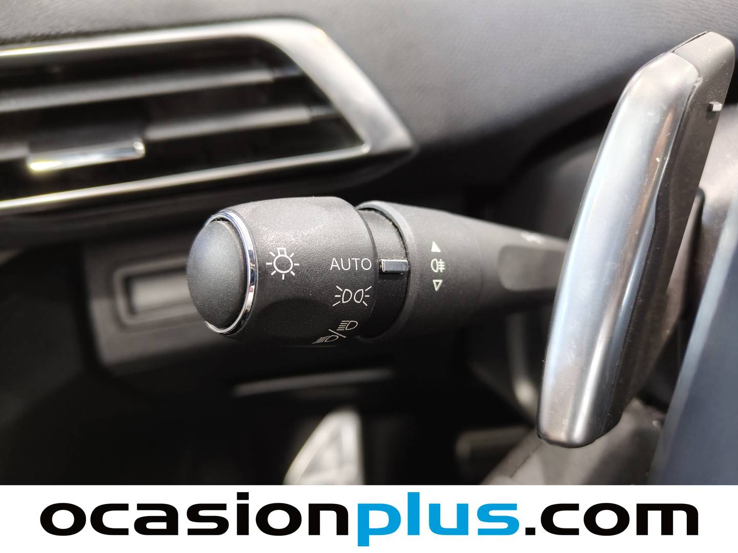 Foto Peugeot 3008 Peugeot 3008 PureTech 130 S&S GT EAT8 (130 CV)