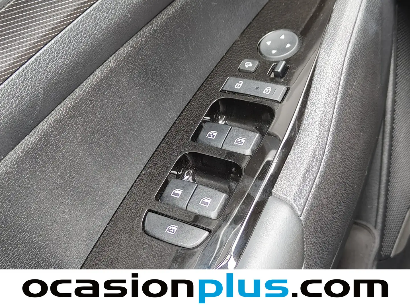 Foto KIA Sportage Kia Sportage 1.6 T-GDi HEV Drive 4x2 (215 CV)