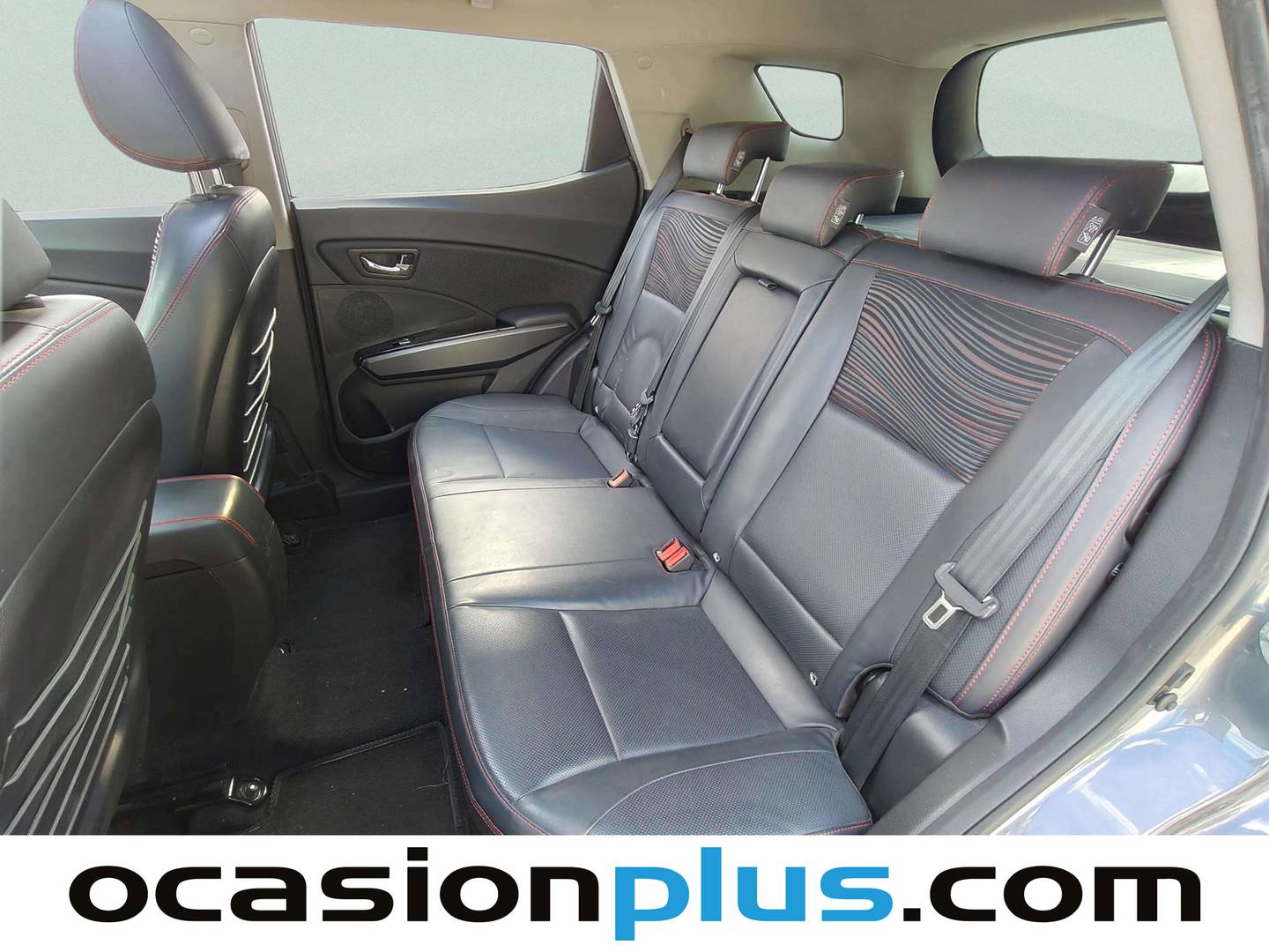 Foto asientos traseros SsangYong XLV SsangYong XLV D16T Limited (115 CV)