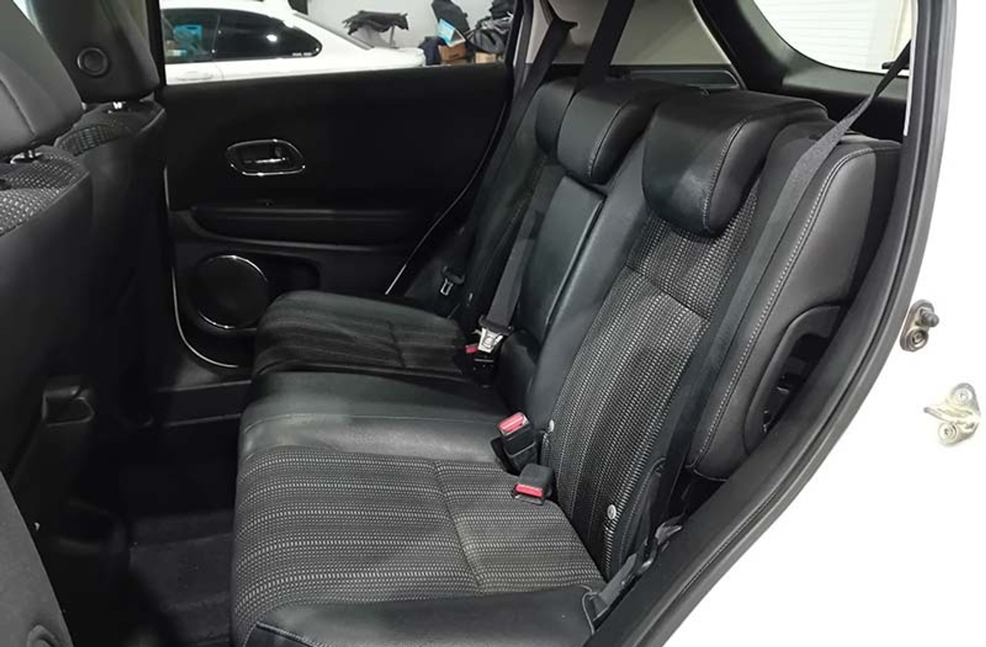 Honda HR-V 1.6 i-DTEC Executive - foto 13