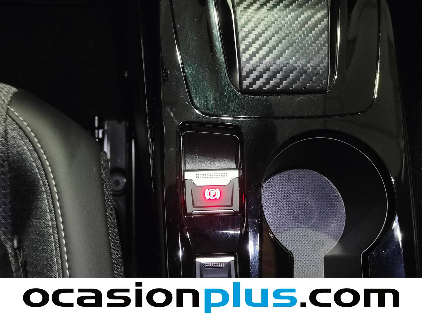 Foto Peugeot 2008 Peugeot 2008 Allure Hybrid eDCS6 (145 CV)