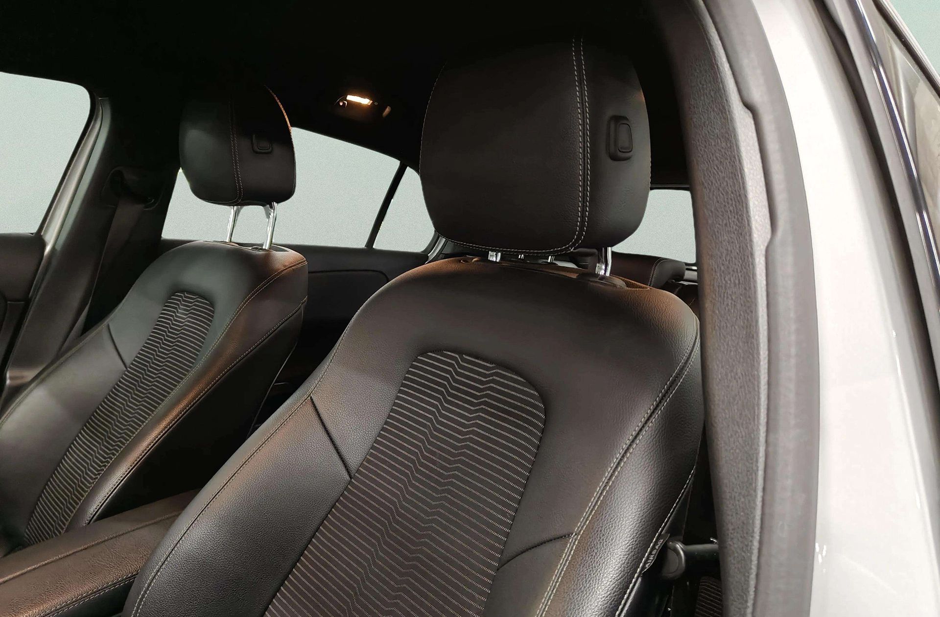 Mercedes-Benz Clase A 200 - foto 7