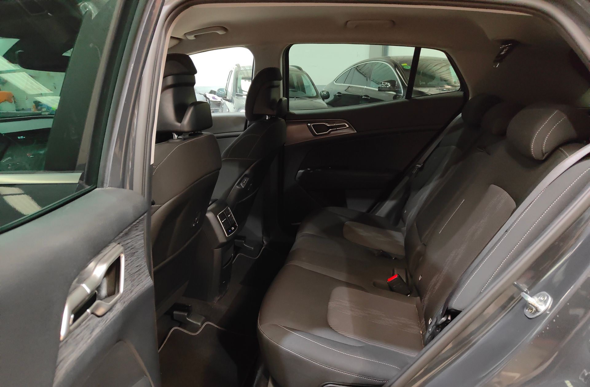 Kia Sportage 1.6 T-GDi Drive 4x2 - foto 13