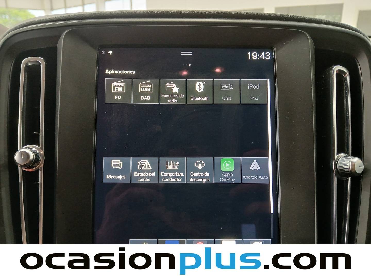 Equipamiento del Volvo XC40 Volvo XC40 T2 Momentum Core (129 CV)