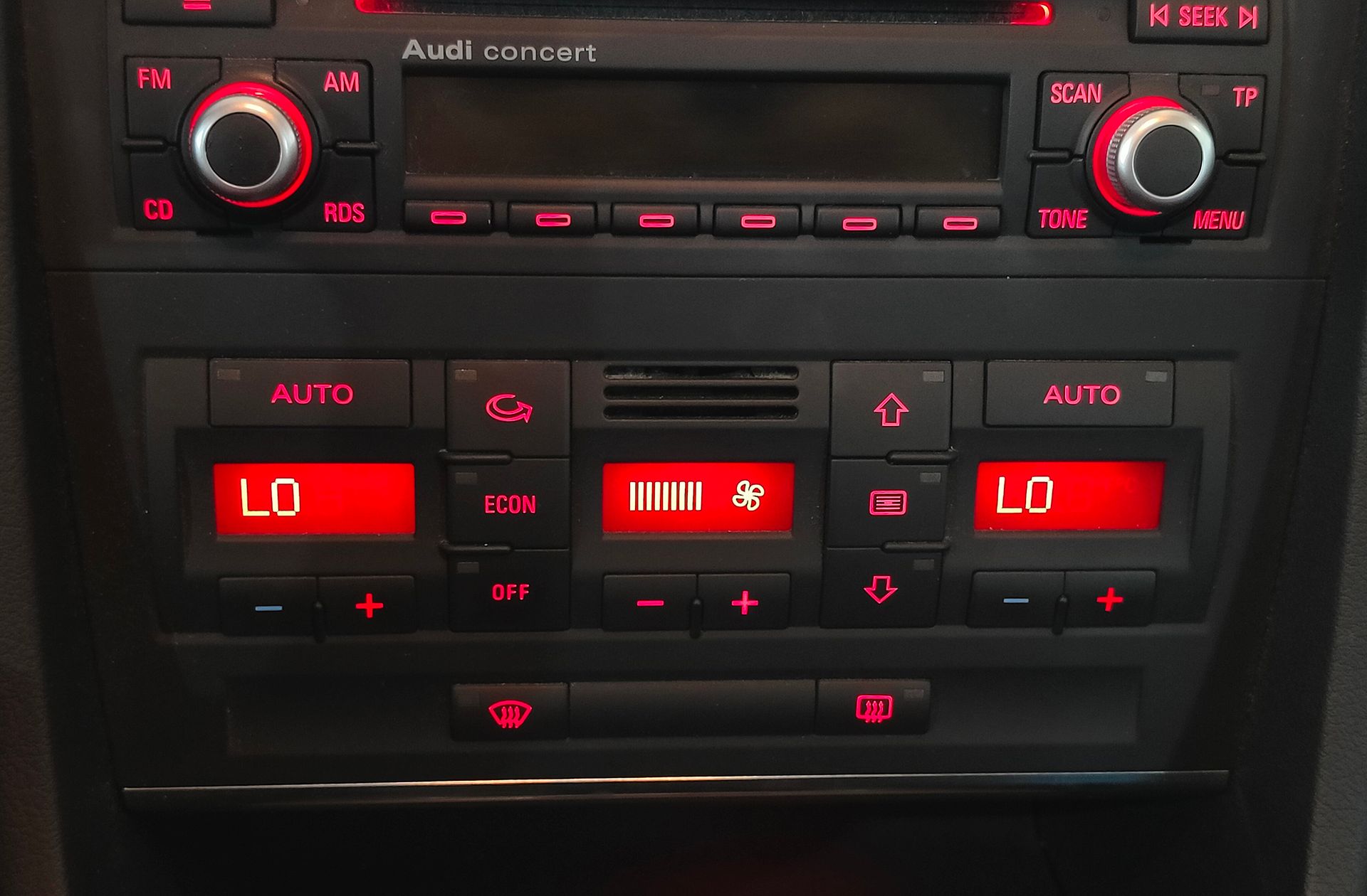 Audi A4 1.9 TDI - foto 25