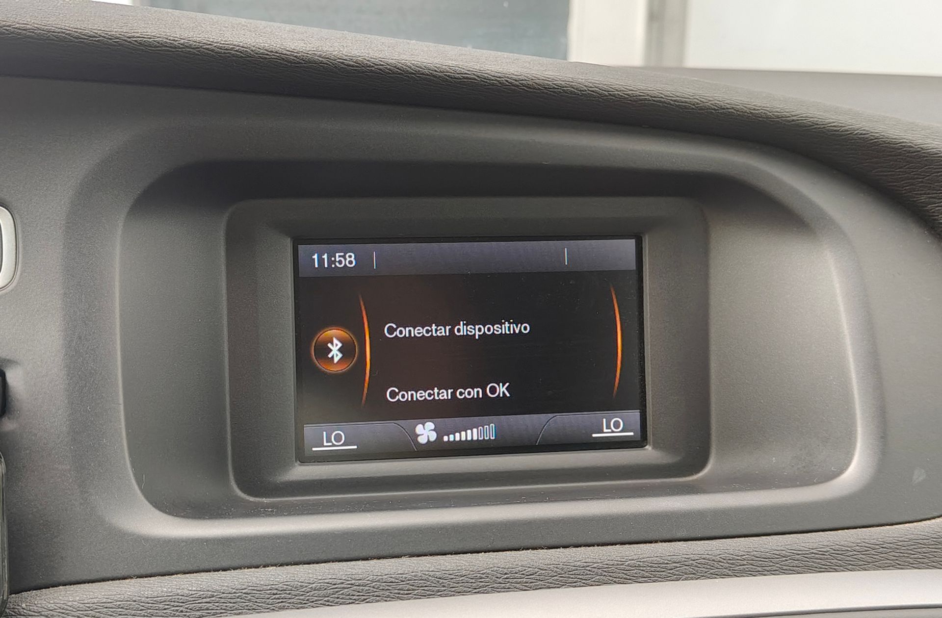 Volvo V40 D2 Kinetic - foto 27