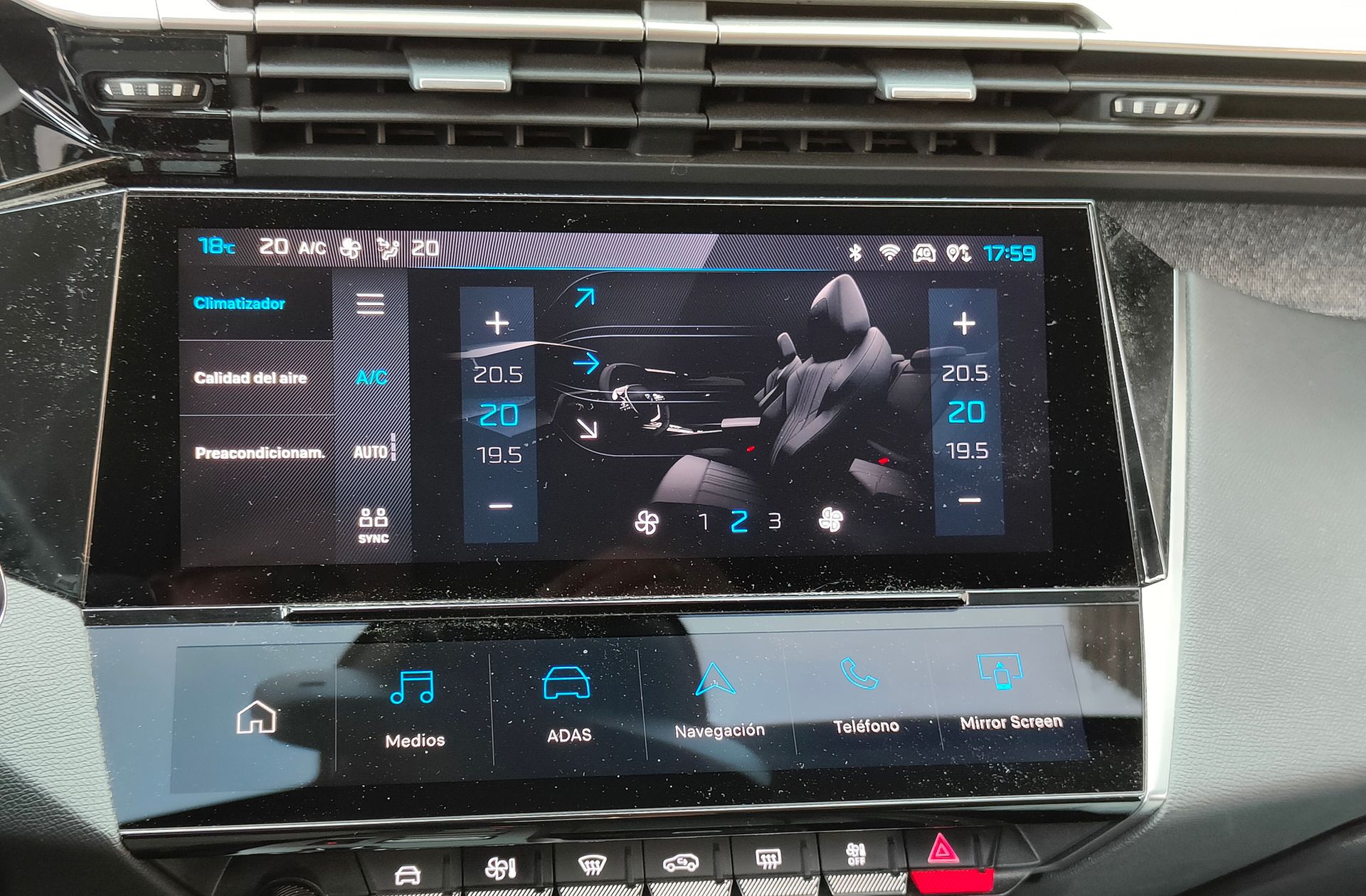 Peugeot 408 PHEV 180 Allure Pack e-EAT8 - foto 31