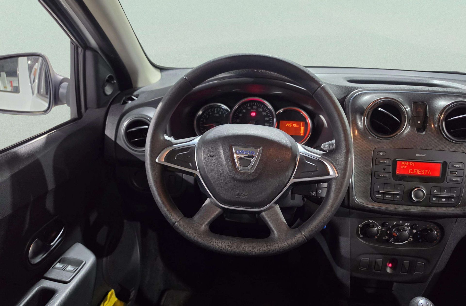Dacia Sandero Stepway Essential 1.0 - foto 22
