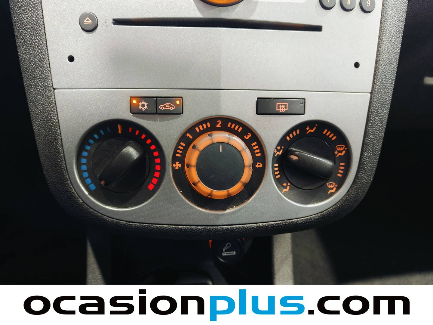 Extras y acabados del Opel Corsa Opel Corsa 1.3 ecoFlex C´Mon (75 CV)